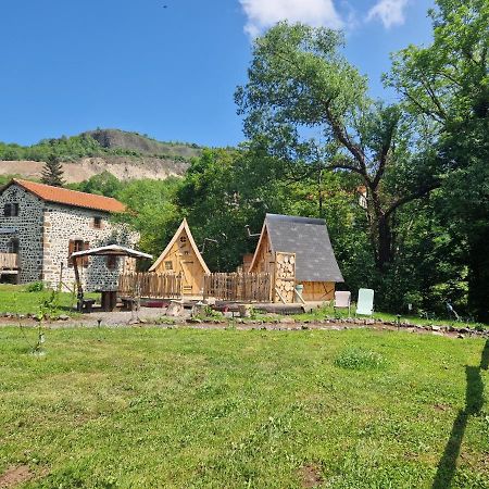 Les Cabanes Feeriques Du Cheix Saint-Diery Exterior photo