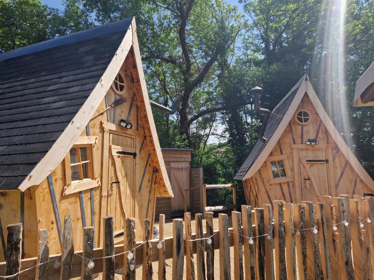 Les Cabanes Feeriques Du Cheix Saint-Diery Exterior photo