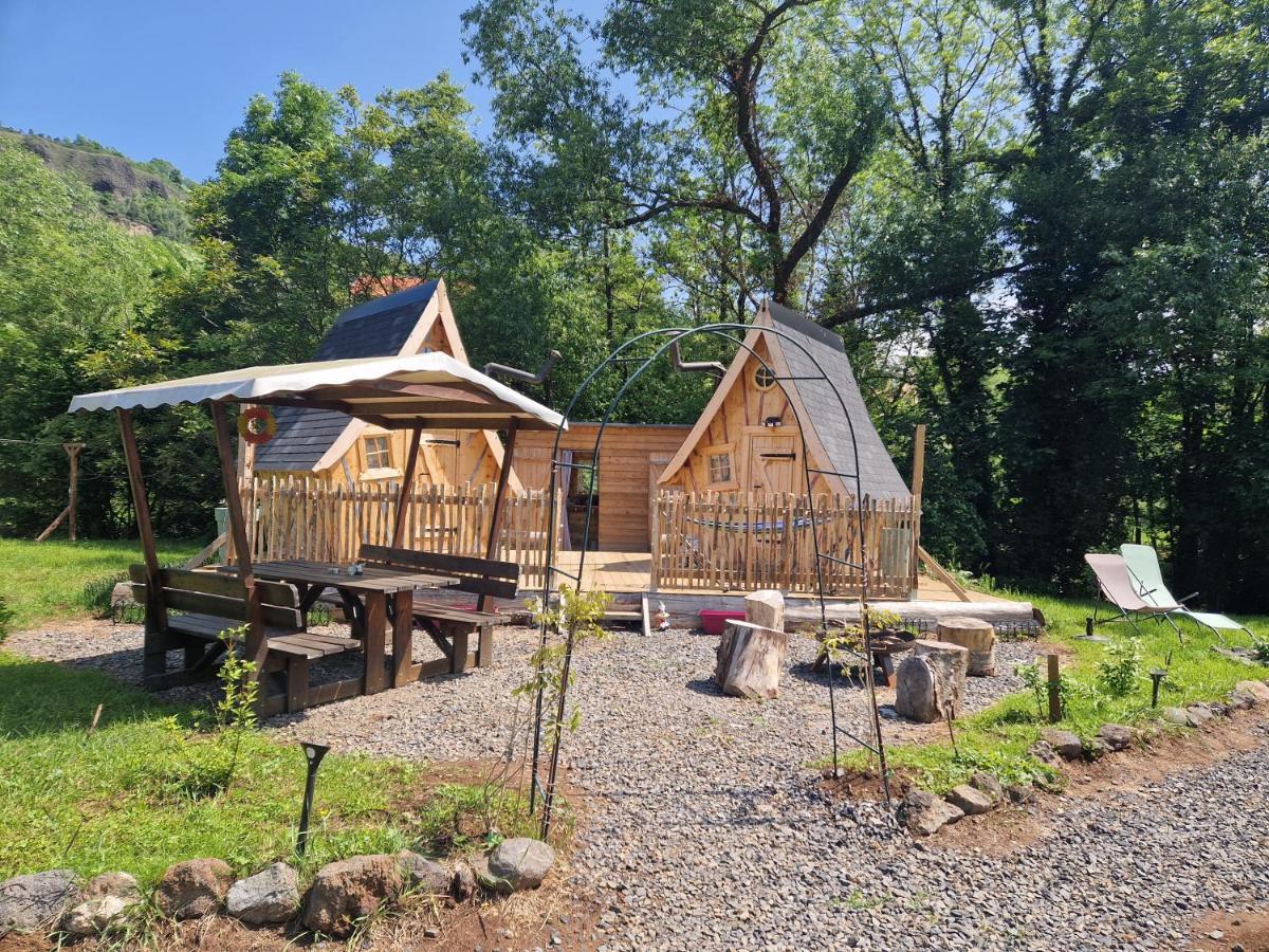 Les Cabanes Feeriques Du Cheix Saint-Diery Exterior photo